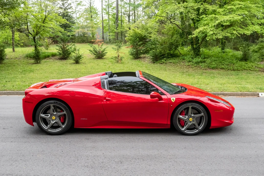 2013 Ferrari 458 Spider - Image 13 of 31