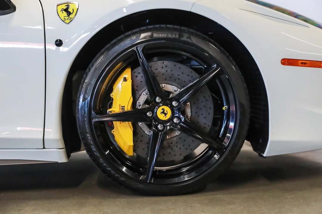 2013 Ferrari 458 Spider - Image 17 of 31