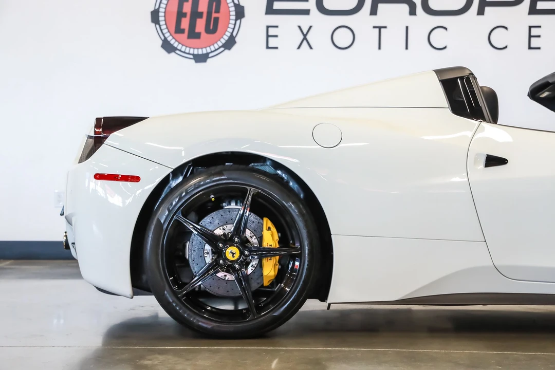 2013 Ferrari 458 Spider - Image 14 of 31