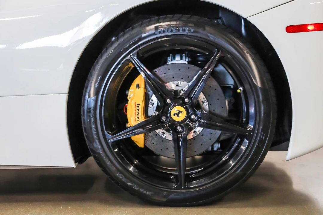 2013 Ferrari 458 Spider - Image 21 of 31