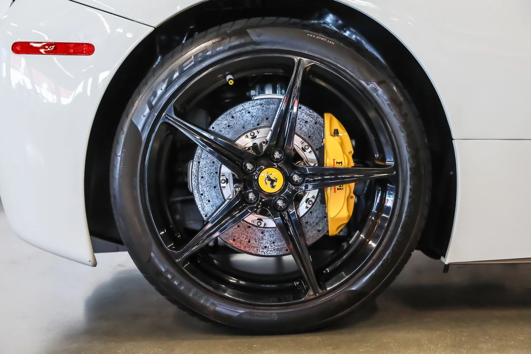 2013 Ferrari 458 Spider - Image 15 of 31