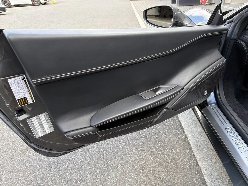 2013 Ferrari 458 Spider - Image 12 of 28