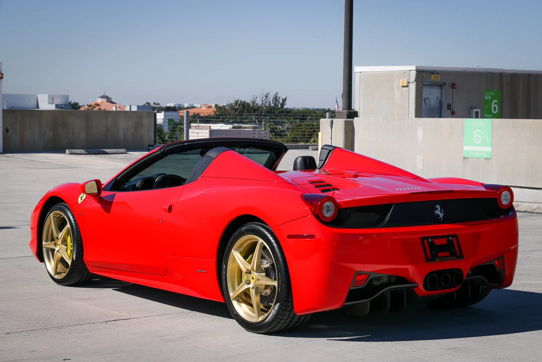 2013 Ferrari 458 Spider - Image 13 of 31