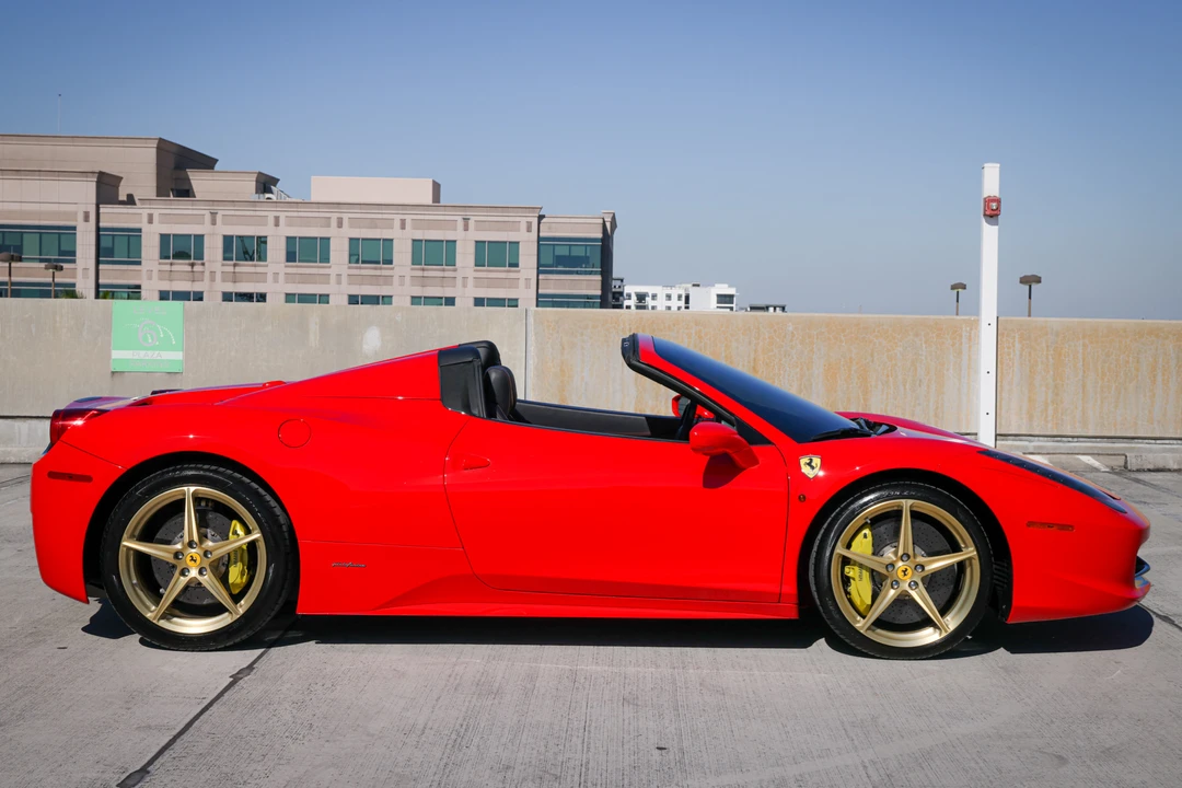2013 Ferrari 458 Spider - Image 16 of 31