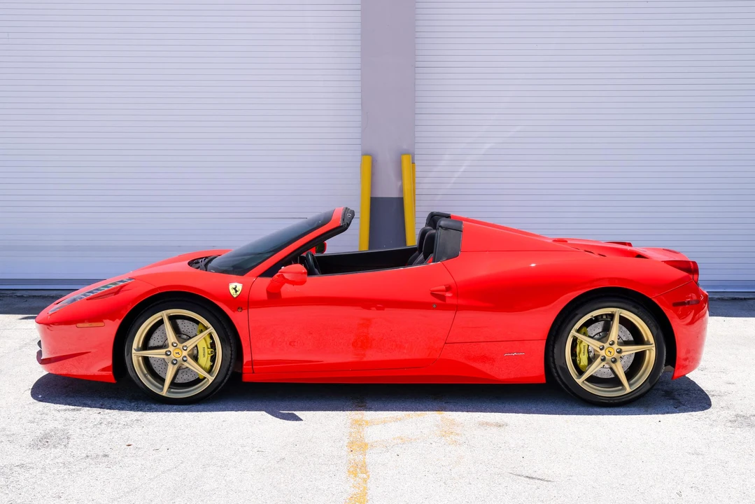 2013 Ferrari 458 Spider - Image 13 of 31