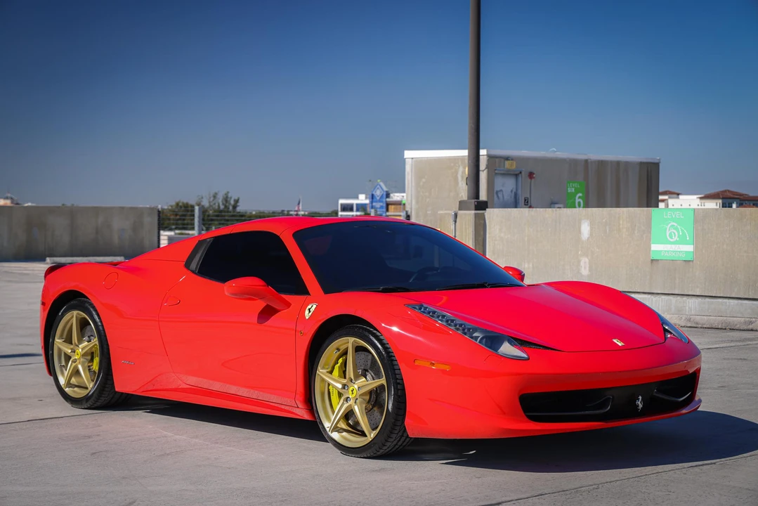 2013 Ferrari 458 Spider - Image 25 of 31