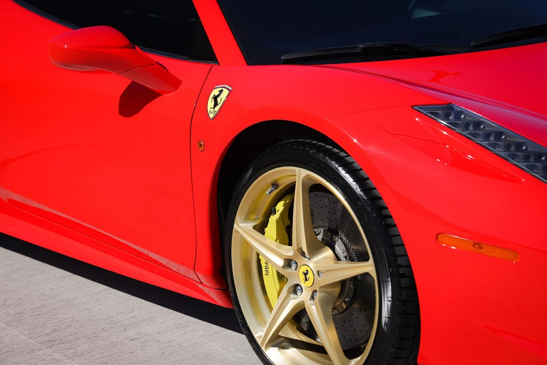 2013 Ferrari 458 Spider - Image 30 of 31