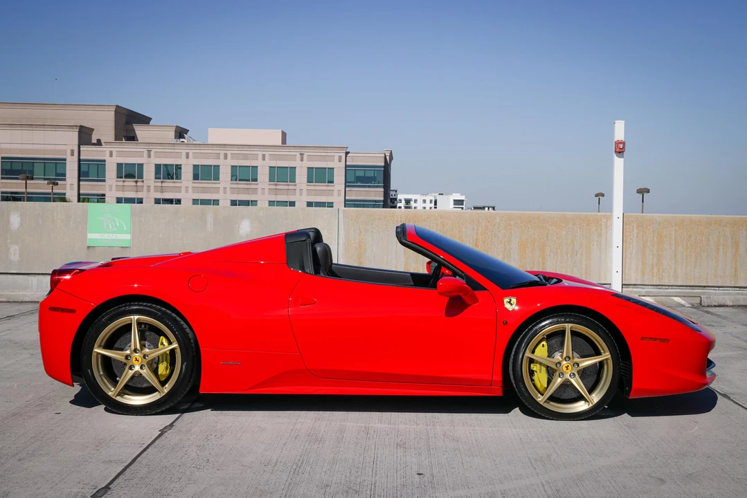 2013 Ferrari 458 Spider - Image 23 of 31