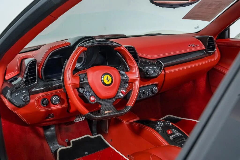 2013 Ferrari 458 Spider - Image 28 of 31