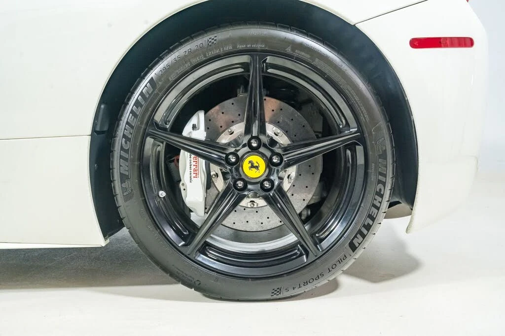 2013 Ferrari 458 Spider - Image 23 of 31