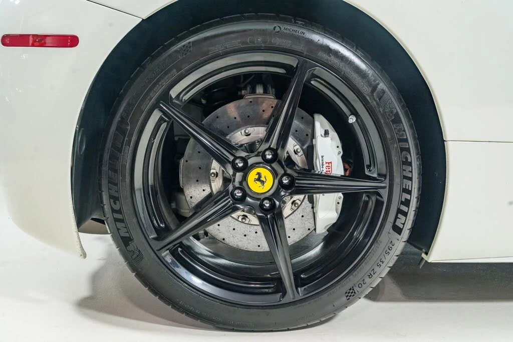 2013 Ferrari 458 Spider - Image 25 of 31