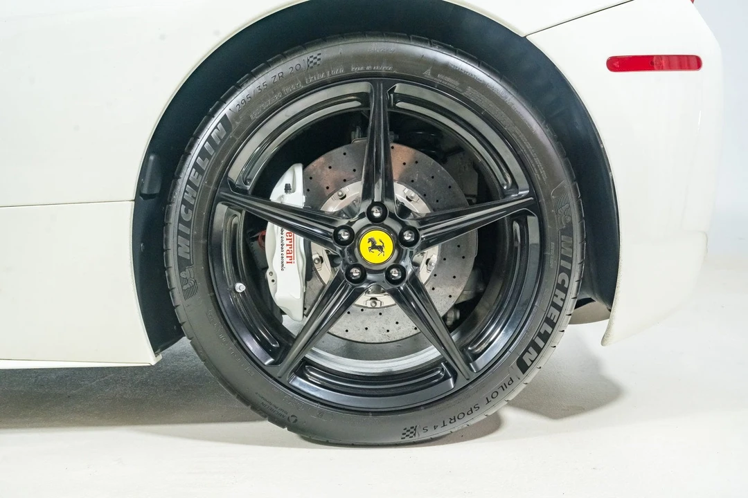 2013 Ferrari 458 Spider - Image 23 of 31