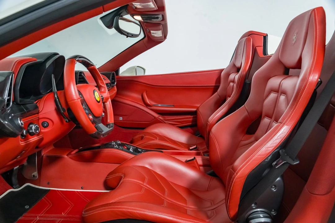 2013 Ferrari 458 Spider - Image 27 of 31