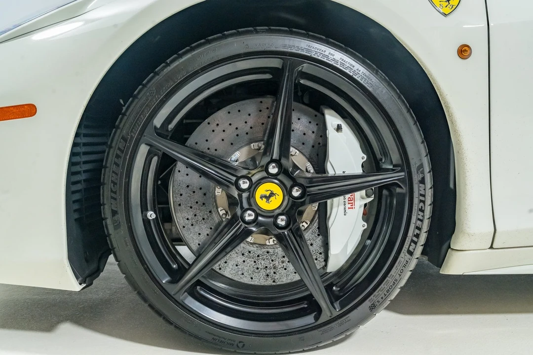 2013 Ferrari 458 Spider - Image 22 of 31