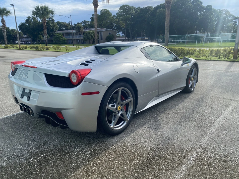 2013 Ferrari 458 Spider - Image 11 of 31