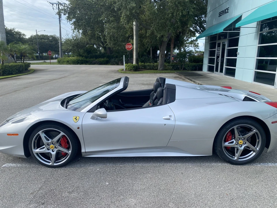 2013 Ferrari 458 Spider - Image 19 of 31