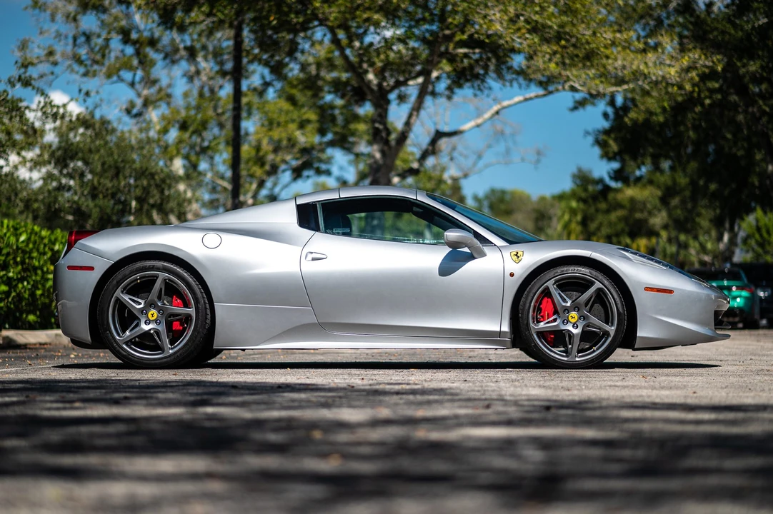 2013 Ferrari 458 Spider - Image 10 of 31