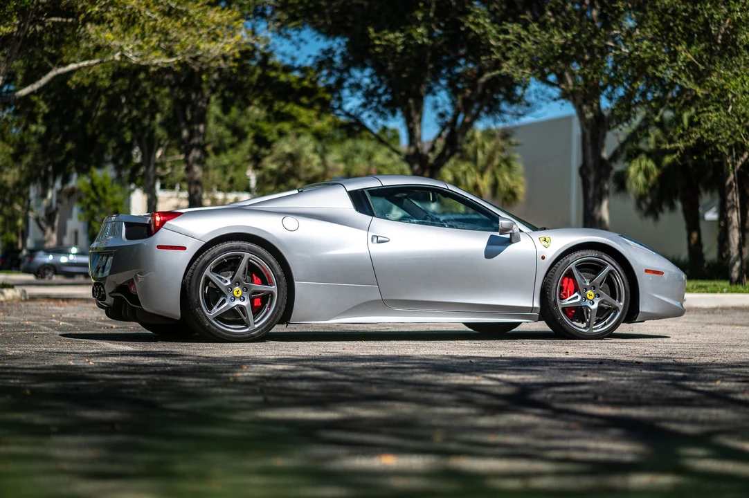 2013 Ferrari 458 Spider - Image 11 of 31