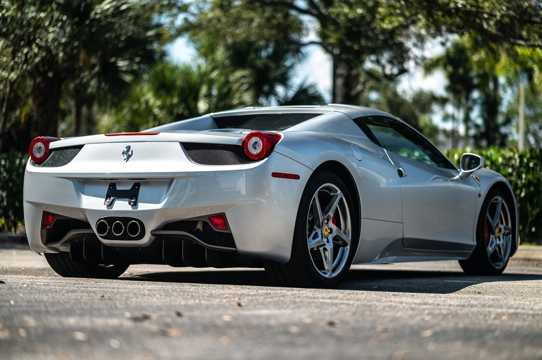 2013 Ferrari 458 Spider - Image 13 of 31