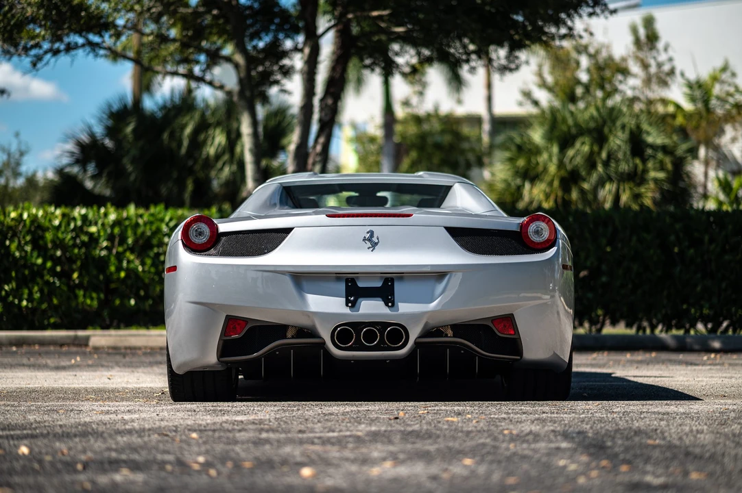 2013 Ferrari 458 Spider - Image 15 of 31