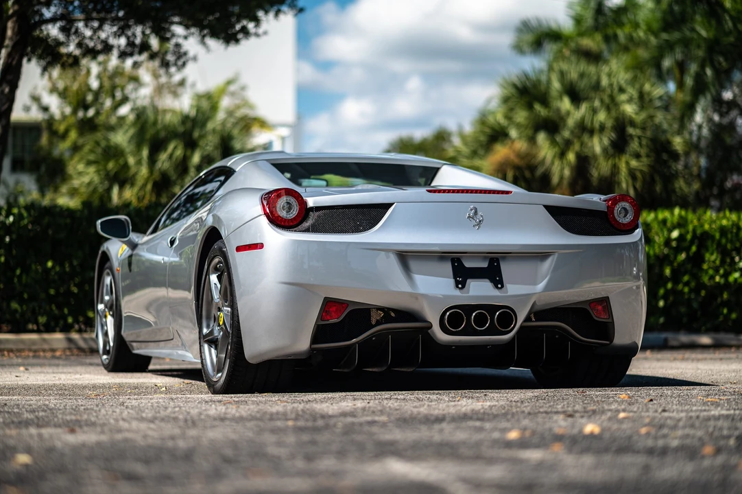 2013 Ferrari 458 Spider - Image 17 of 31