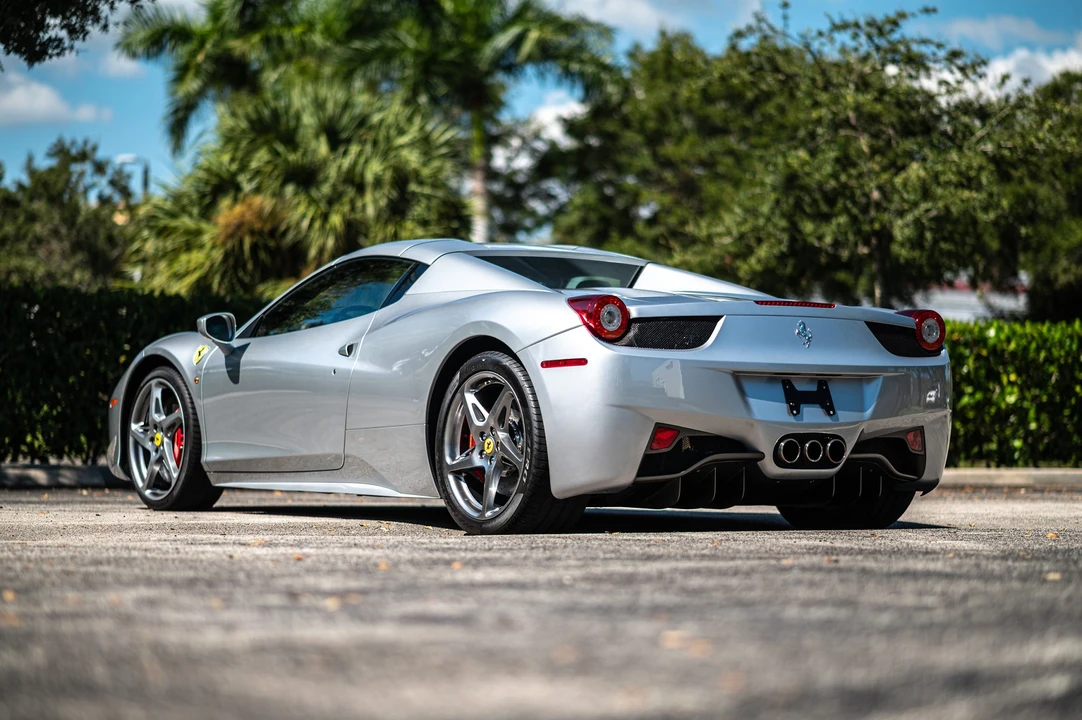 2013 Ferrari 458 Spider - Image 19 of 31