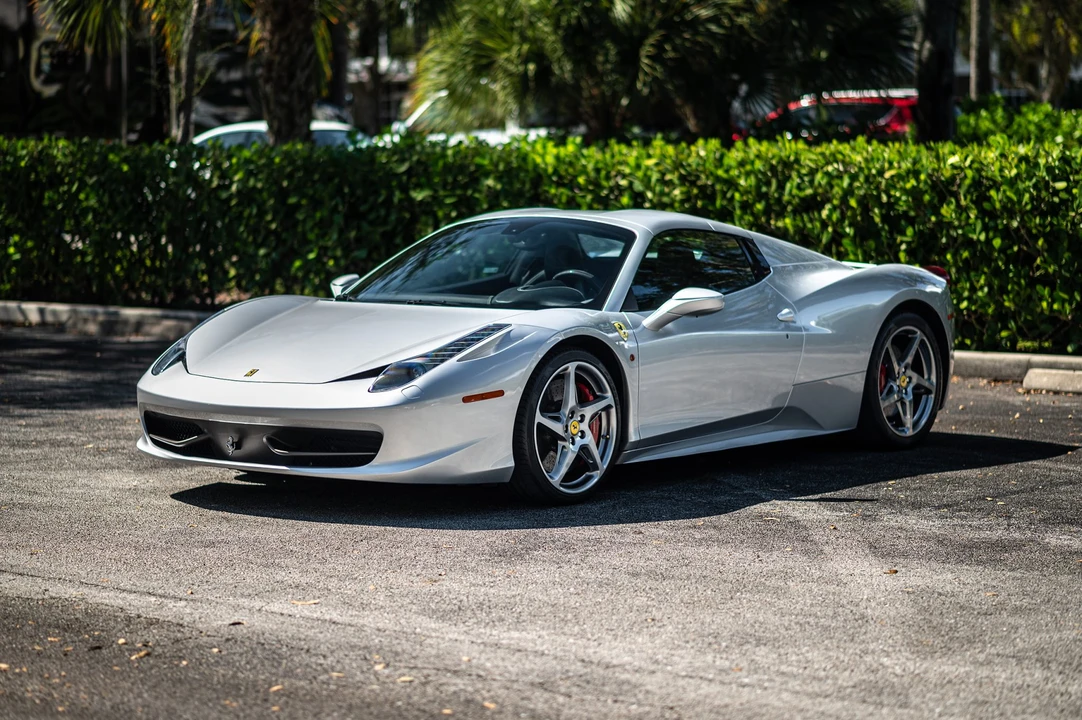2013 Ferrari 458 Spider - Image 28 of 31