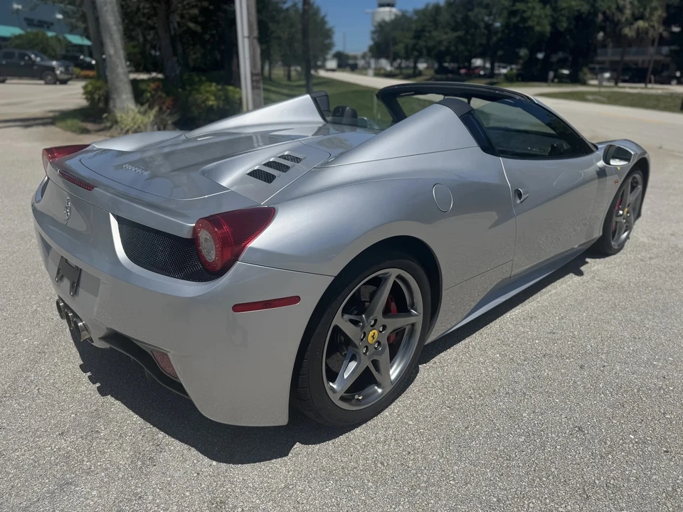 2013 Ferrari 458 Spider - Image 10 of 31