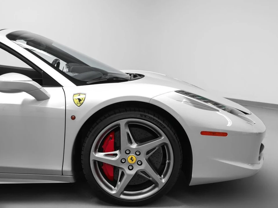 2013 Ferrari 458 Spider - Image 10 of 31