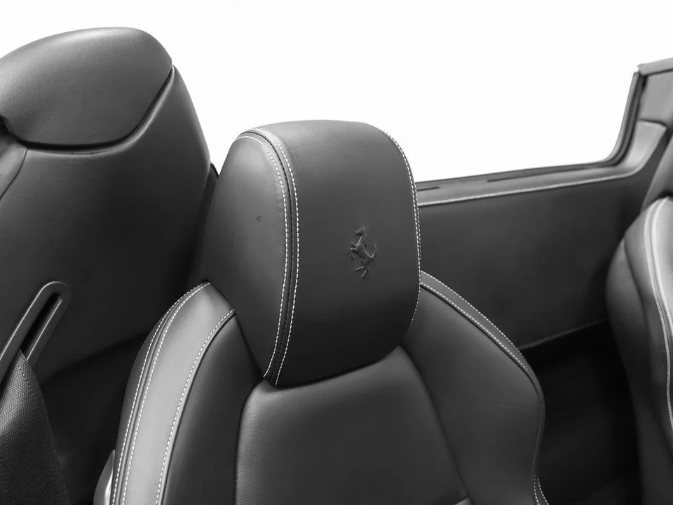2013 Ferrari 458 Spider - Image 20 of 31