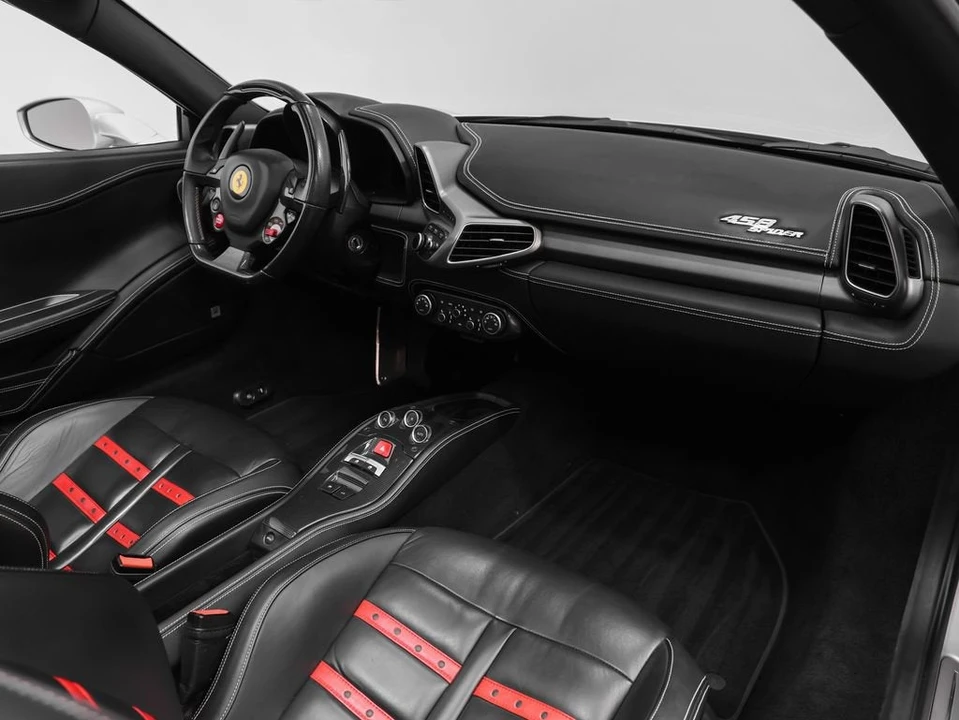2013 Ferrari 458 Spider - Image 23 of 31