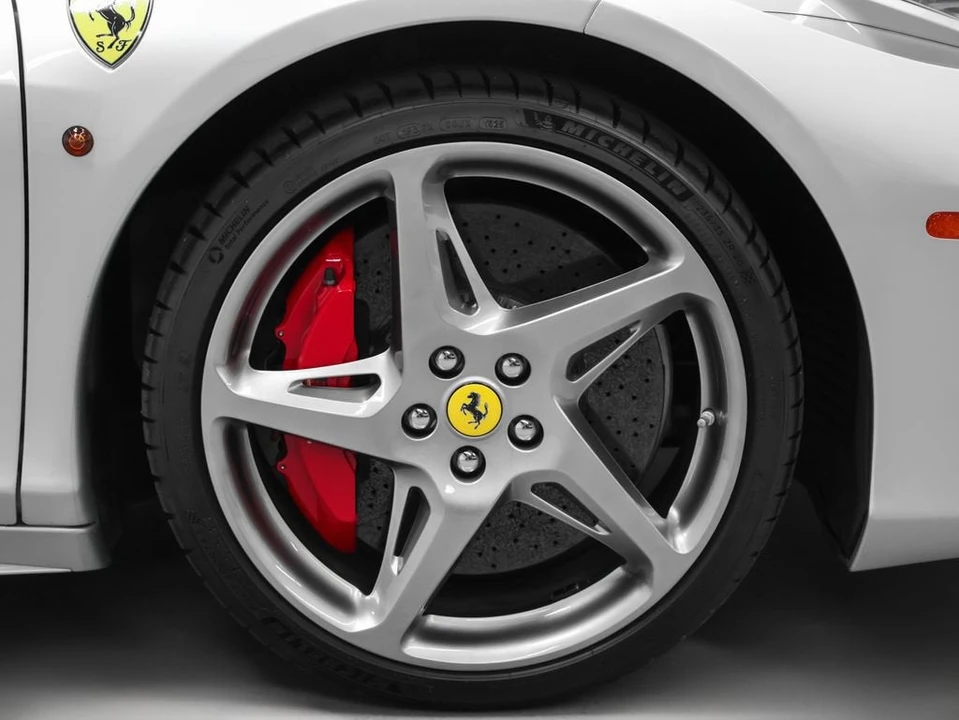 2013 Ferrari 458 Spider - Image 11 of 31