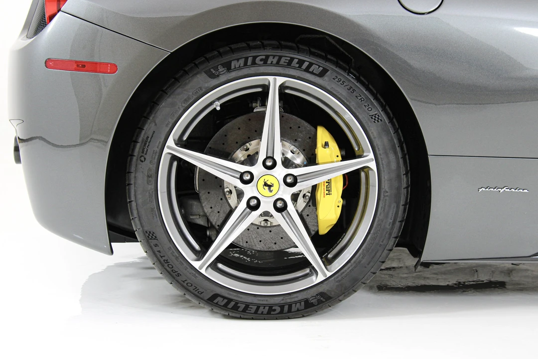 2013 Ferrari 458 Spider - Image 24 of 31
