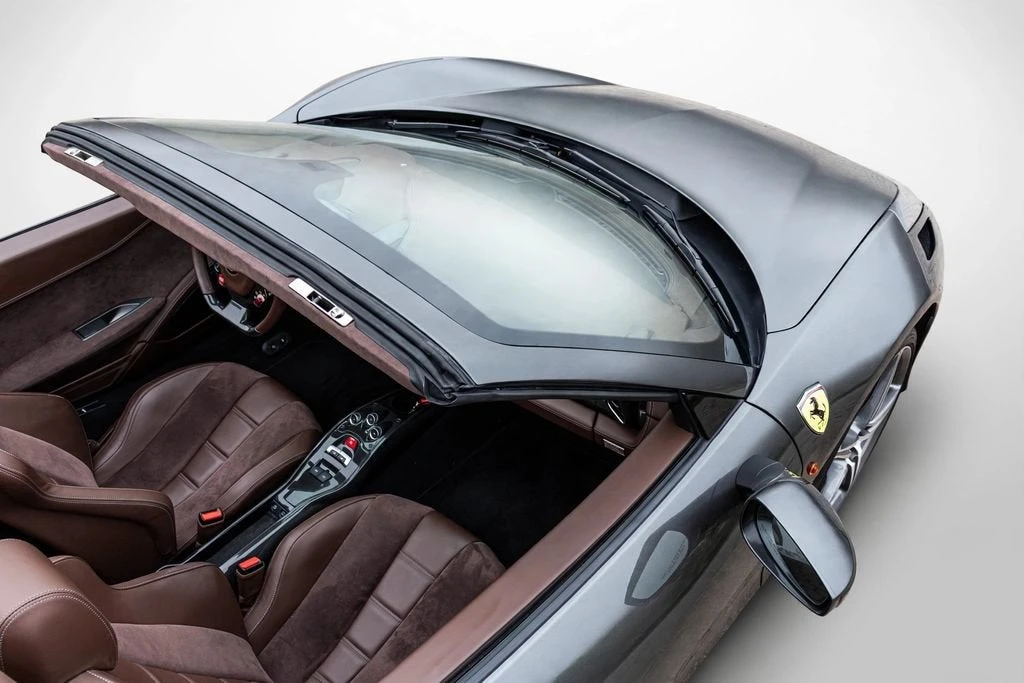 2013 Ferrari 458 Spider - Image 19 of 31