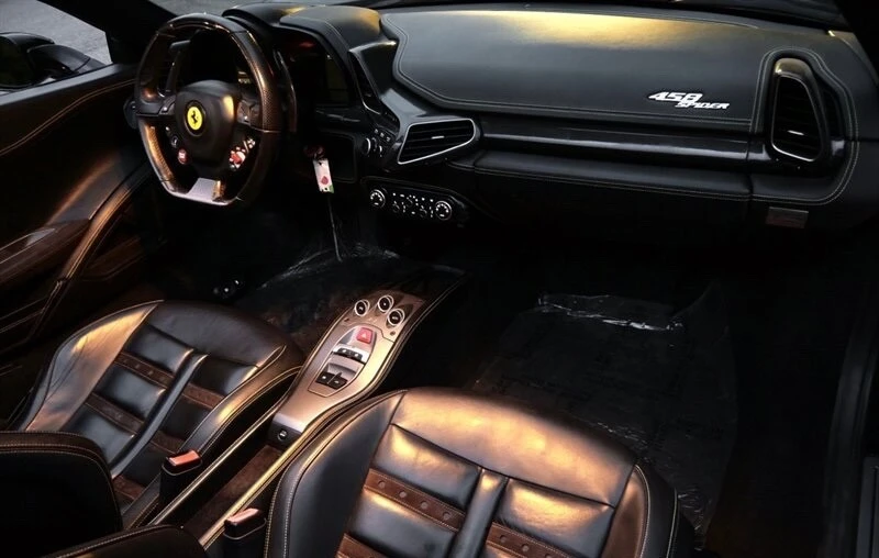 2013 Ferrari 458 Spider - Image 6 of 10