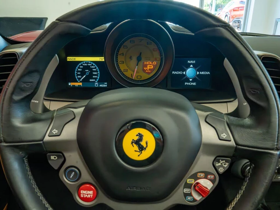 2013 Ferrari 458 Spider - Image 13 of 31