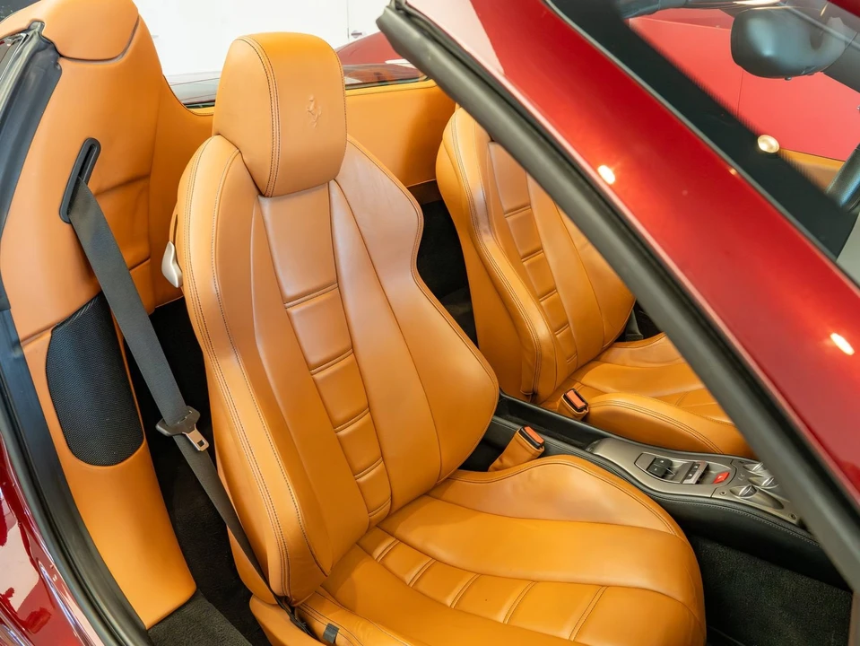 2013 Ferrari 458 Spider - Image 19 of 31