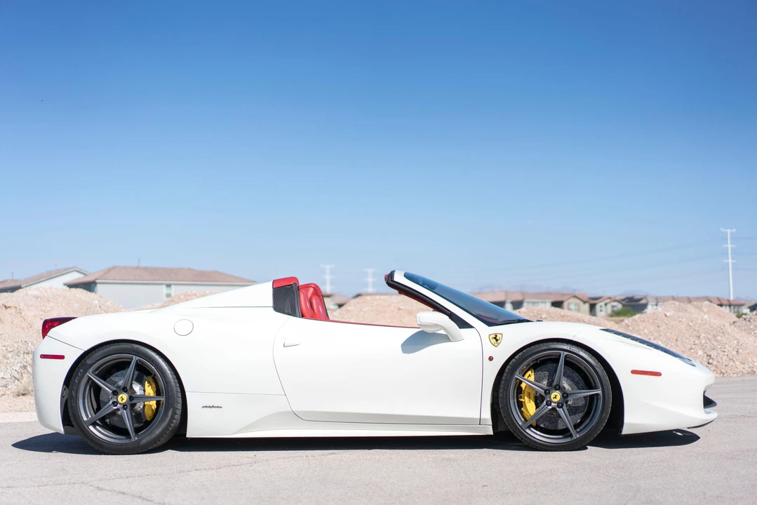 2013 Ferrari 458 Spider - Image 11 of 31