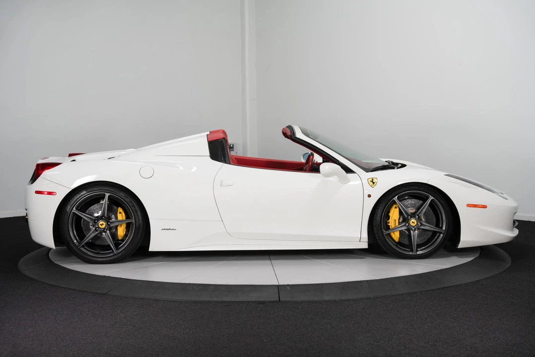 2013 Ferrari 458 Spider - Image 5 of 31