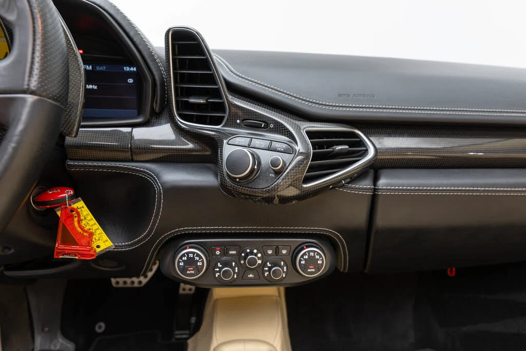 2013 Ferrari 458 Spider - Image 26 of 31