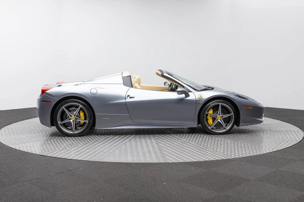 2013 Ferrari 458 Spider - Image 8 of 31
