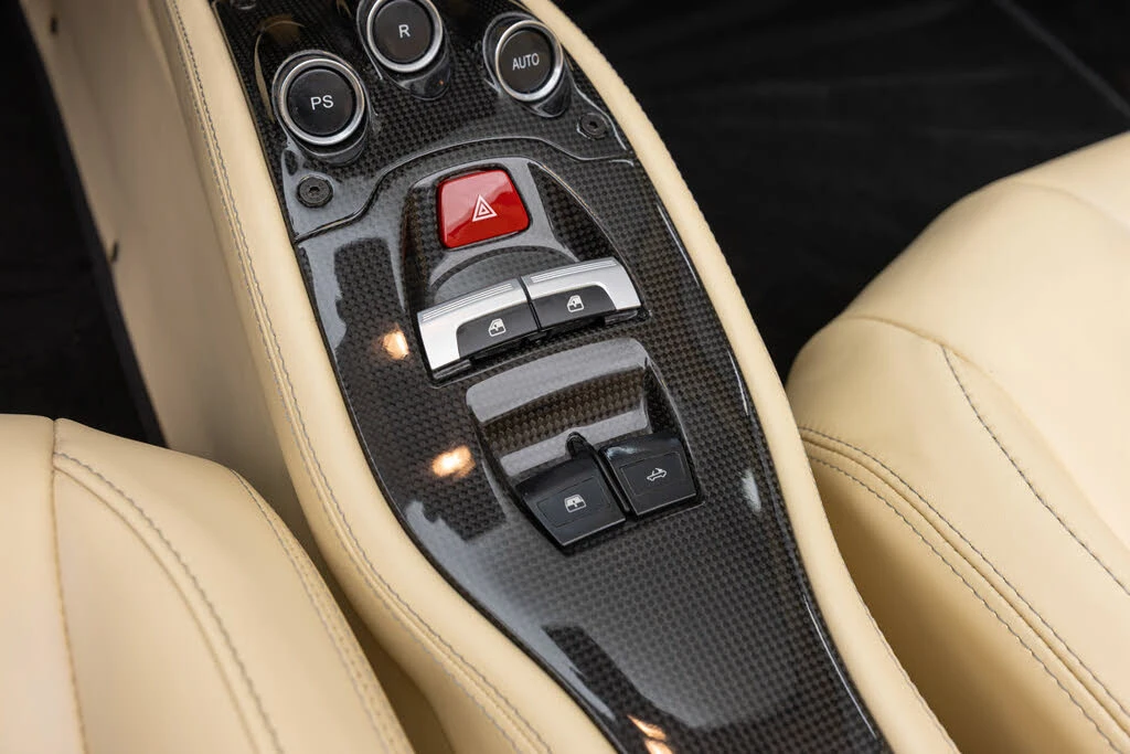 2013 Ferrari 458 Spider - Image 29 of 31