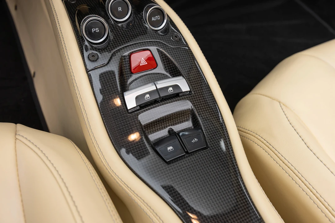 2013 Ferrari 458 Spider - Image 29 of 31