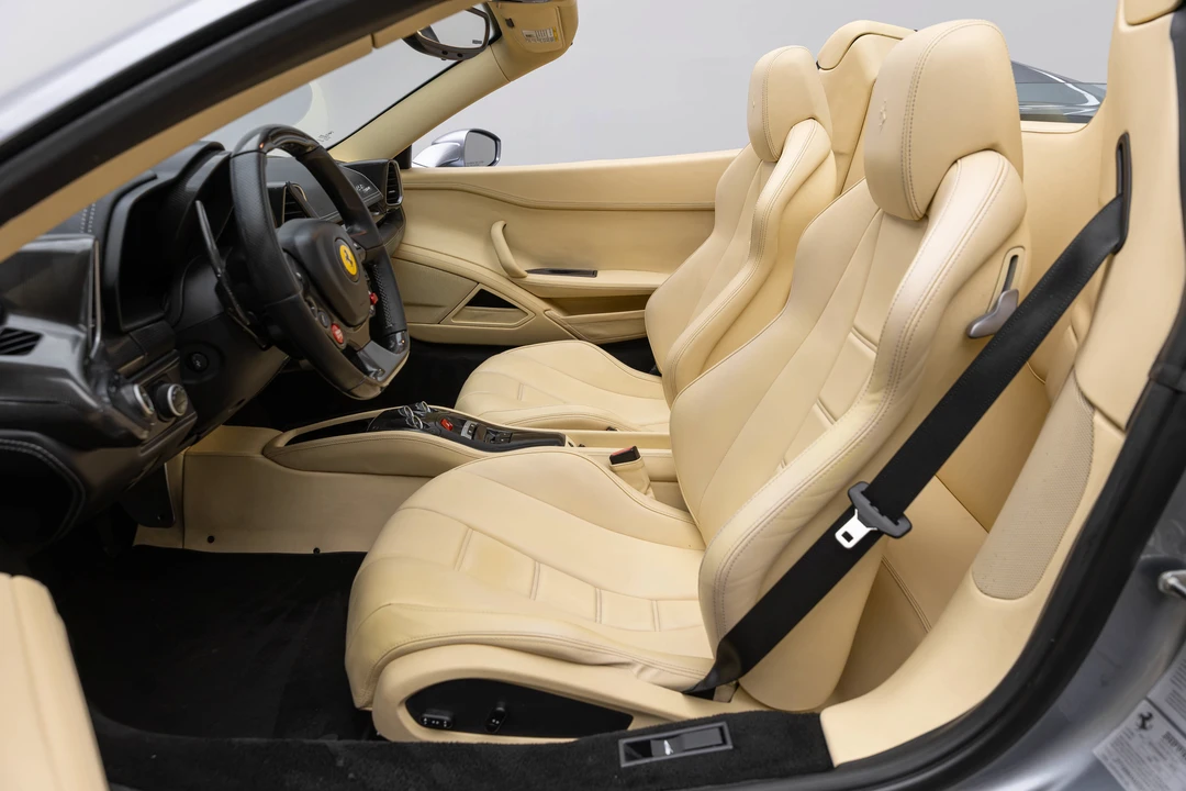 2013 Ferrari 458 Spider - Image 5 of 31