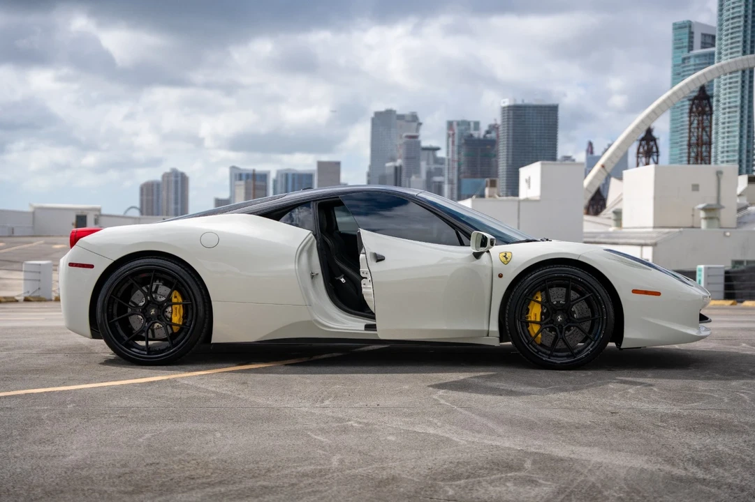 2013 Ferrari 458 Italia - Image 5 of 21