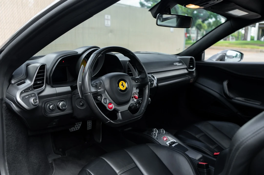 2013 Ferrari 458 - Image 5 of 31