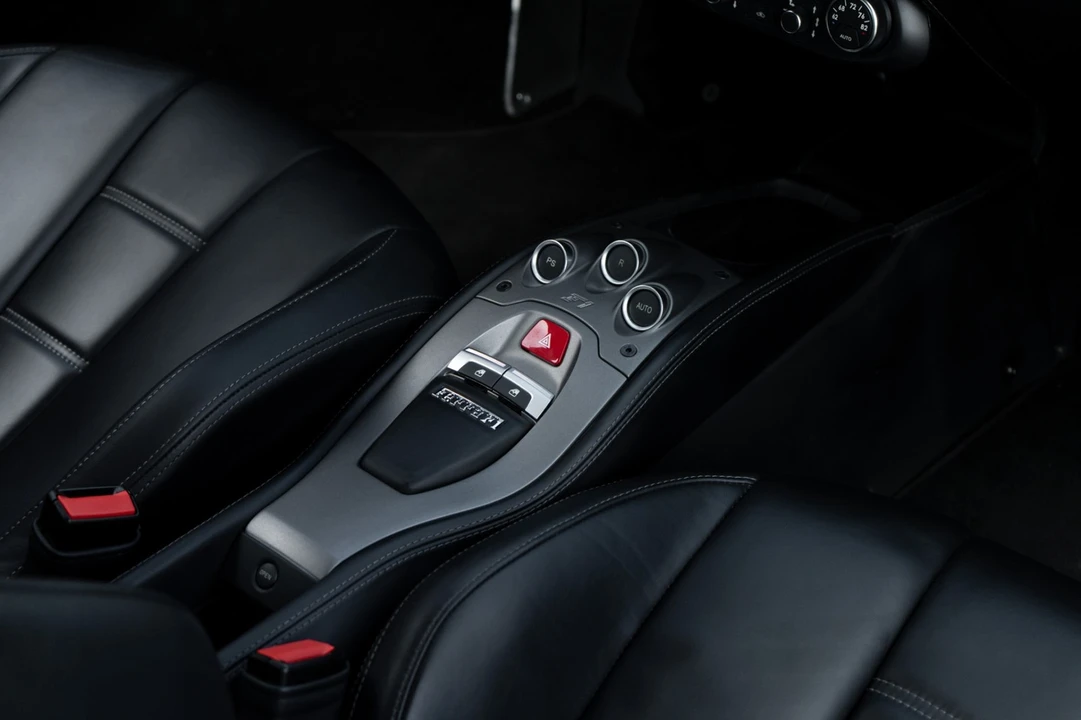 2013 Ferrari 458 - Image 24 of 31