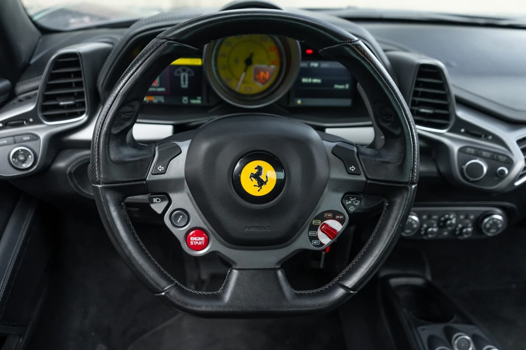 2013 Ferrari 458 - Image 10 of 31