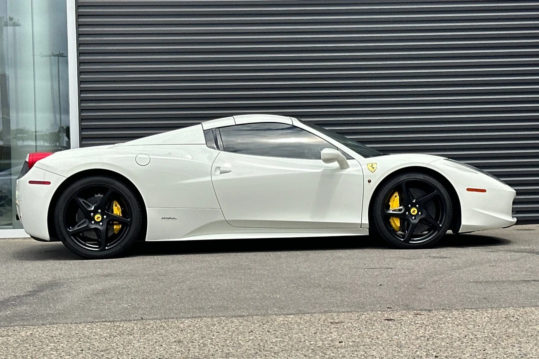 2013 Ferrari 458 Italia - Image 9 of 21