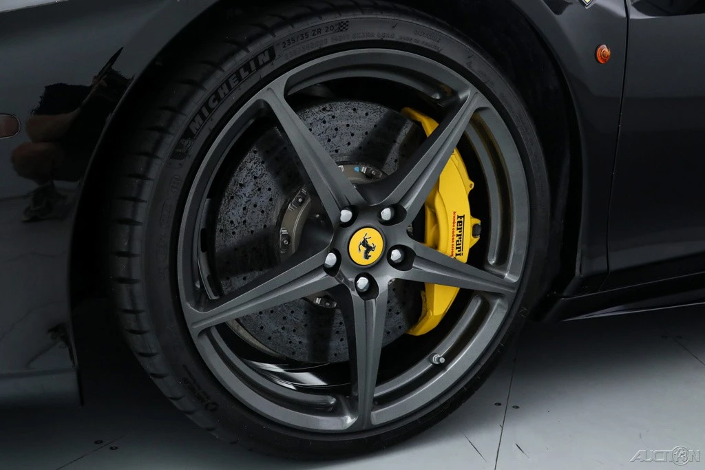 2013 Ferrari 458 Italia - Image 16 of 21